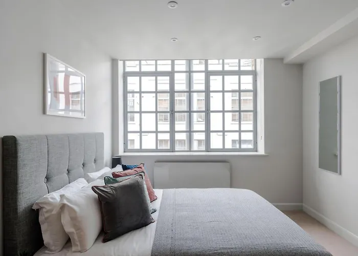 London\'S Calling - Farringdon - By Frankie Says